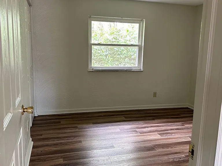 275 Medford St — Photo 3