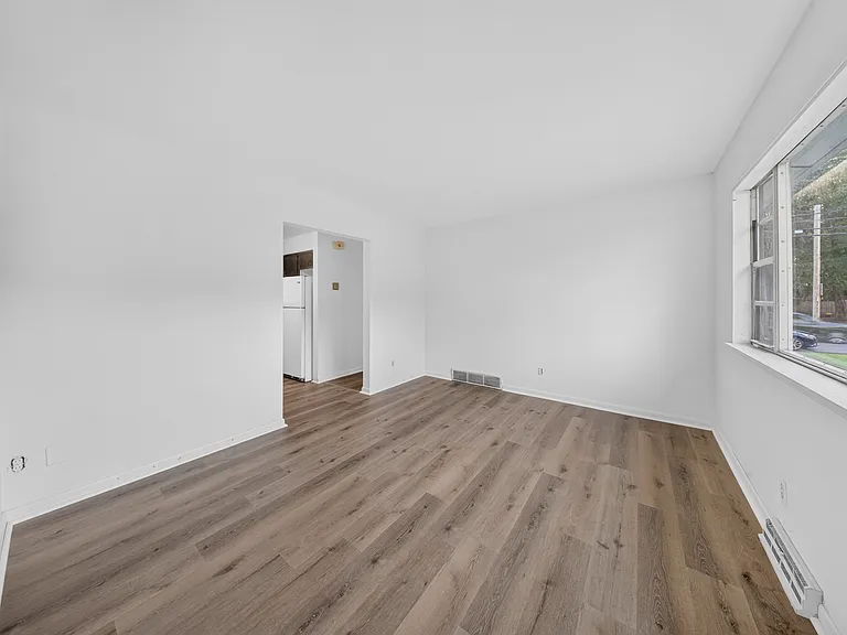 1095 Saint Michaels Ave #1095 — Photo 6