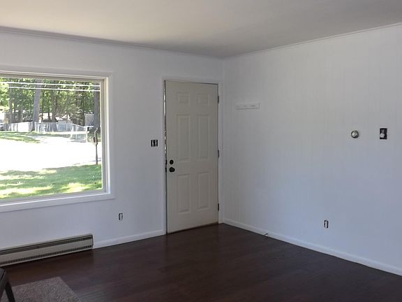 3rd image of 313 Devonshire Dr