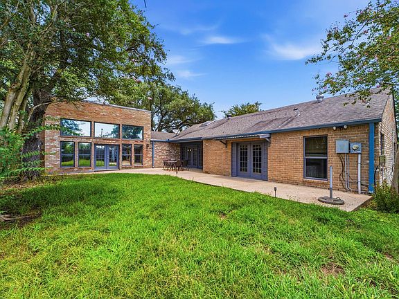 4th image of 4330 Shady Springs Dr