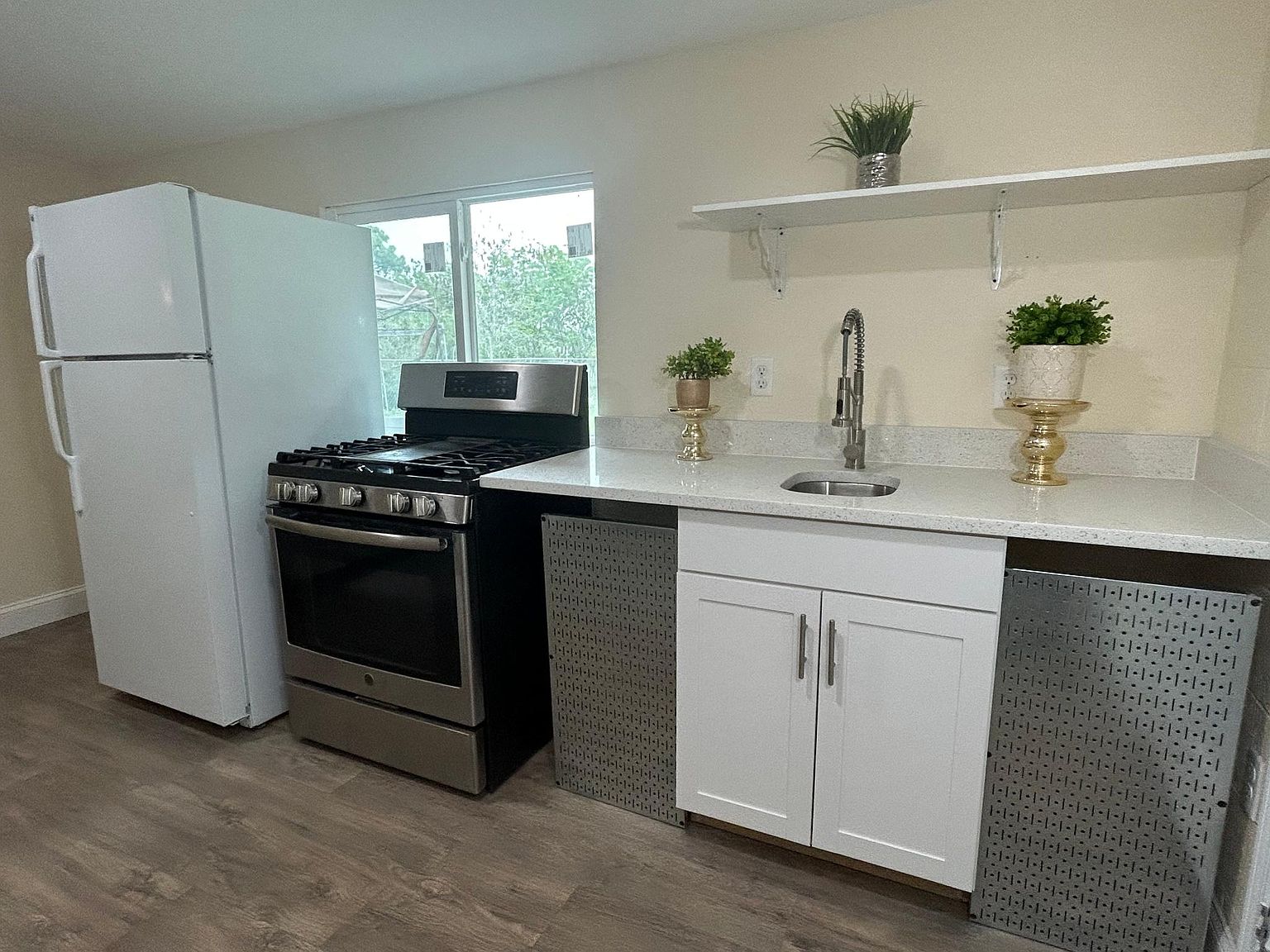 2300 Commerce Blvd #3, Orlando, FL 32807 | Zillow