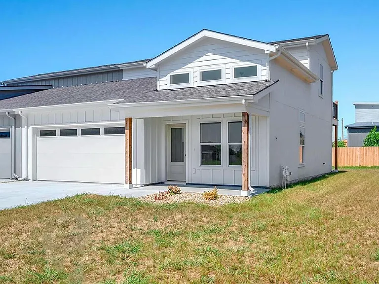 2510 Arlene Pl — Photo 3