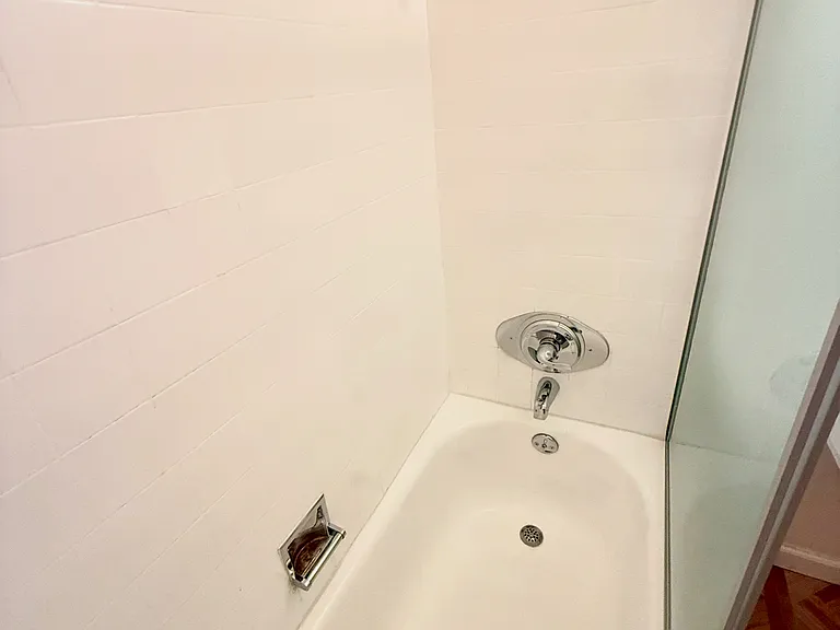2521 Piedmont Ave #15 — Photo 5