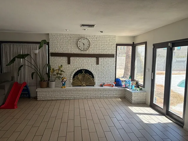 4718 W Shangri La Rd — Photo 3