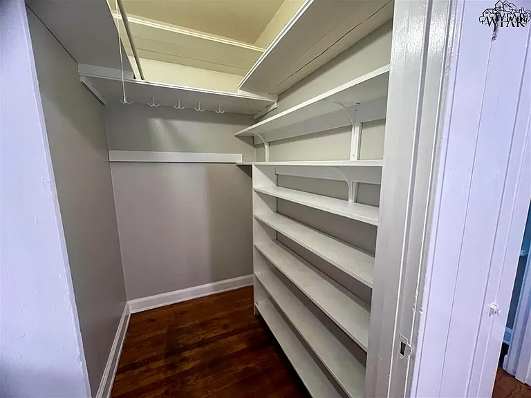 1109 Harrison St — Photo 4