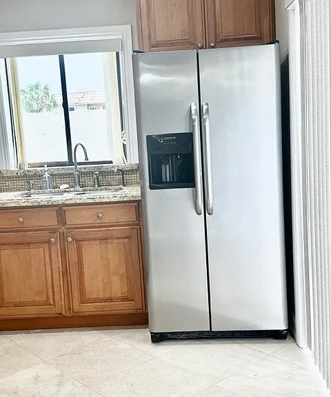 3021 Florida Blvd — Photo 22