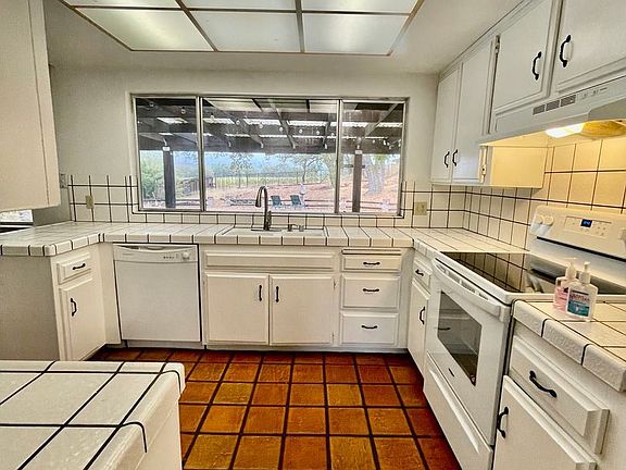 3rd image of 16787 Estrella Dr