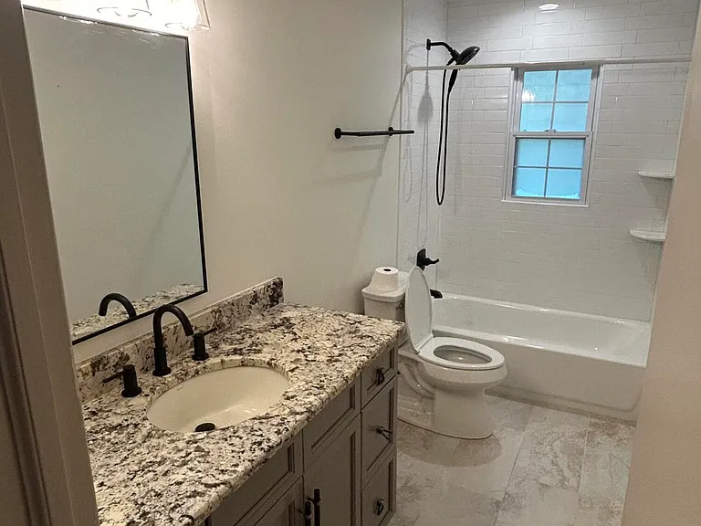 2546 Ardsley Dr — Photo 9