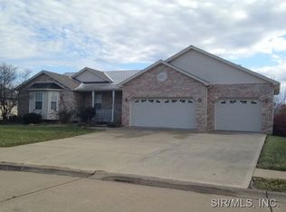 120 Taylor Lake Dr, Troy, IL