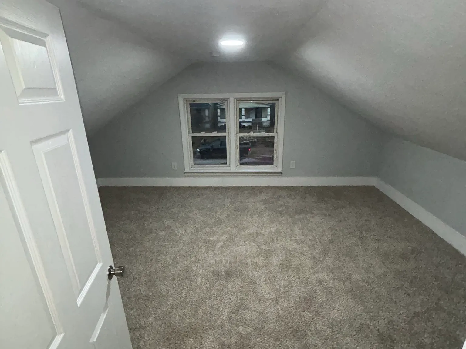 2321 Greenwood Ave - 1 — Photo 4