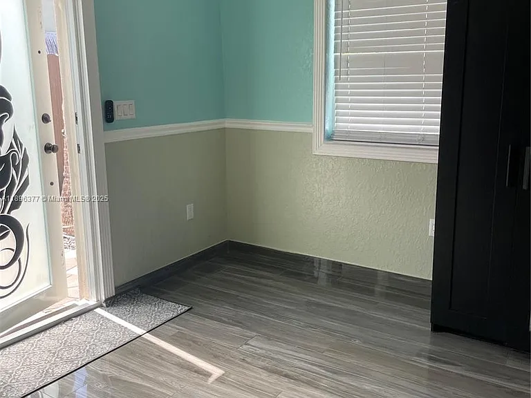 240 NE 27th St #1 — Photo 10