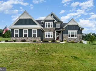 866 Ashfield Dr, Carlisle, PA 17015