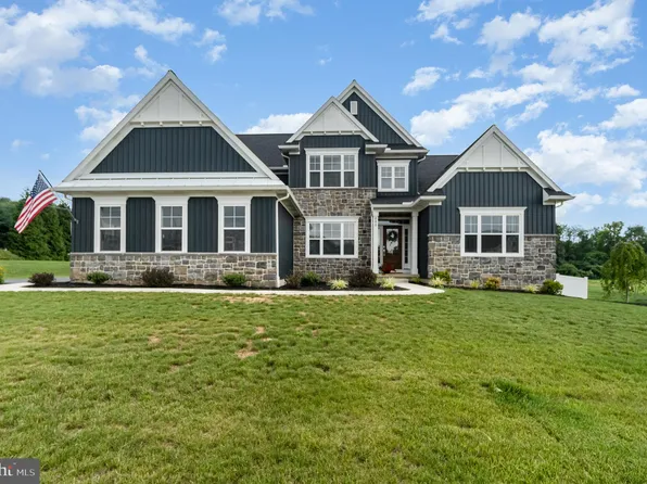 866 Ashfield Dr, Carlisle, PA 17015