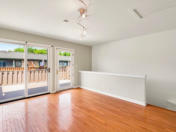 4th image of 1812 S Dearborn St #U12