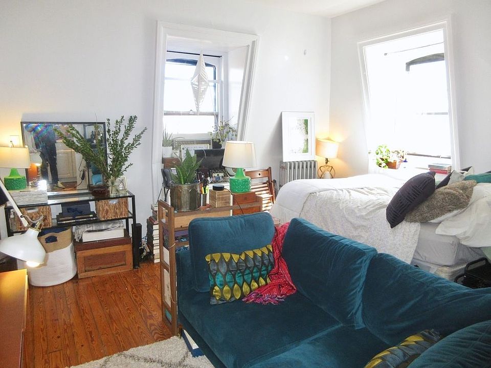 1st image of 395 Washington Ave #11