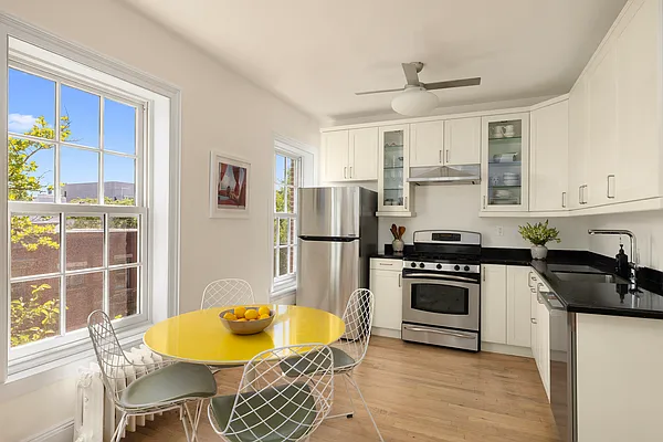 Kitchen, photo 1