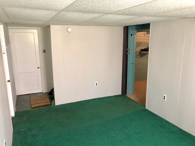 159 Mohican Ave — Photo 10