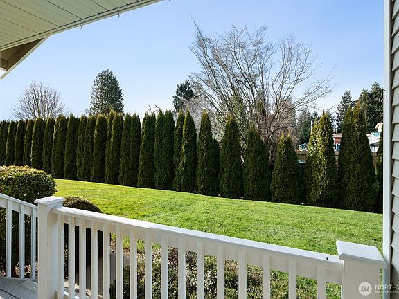 2nd image of 1205 Decatur Cir