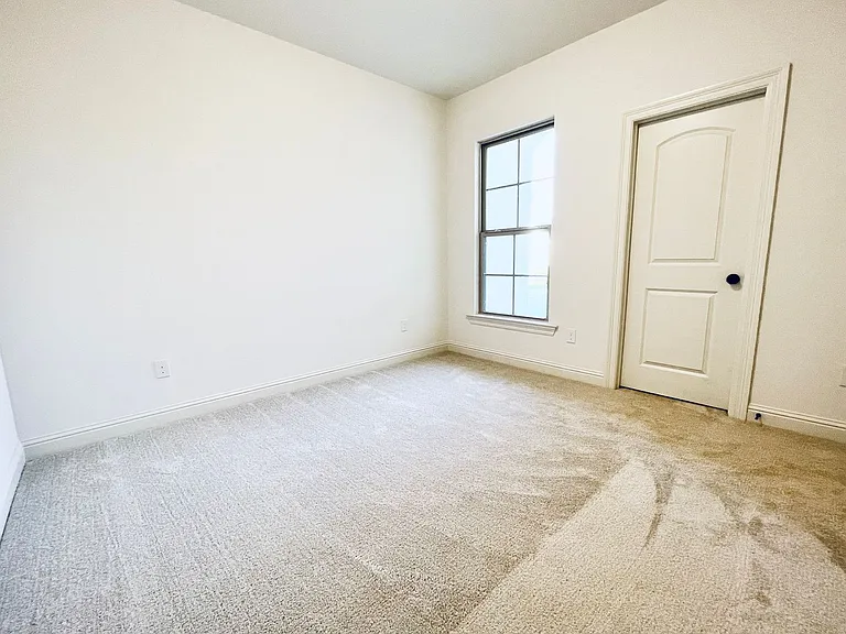 222 Finnegan Way — Photo 17