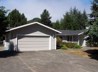 810 Ranch Rd, Reedsport, OR 97467