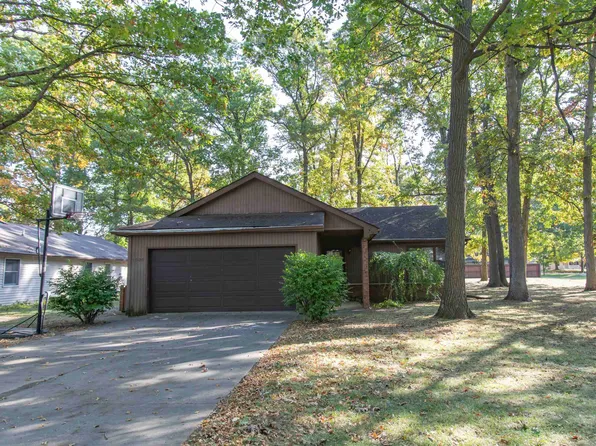 1000 Hickory Hill Dr, Angola, IN 46703