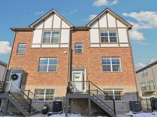 146 S Myrtle Ave, Villa Park, IL 60181
