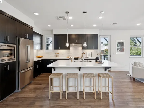 472 Diller St, Alameda, CA 94501