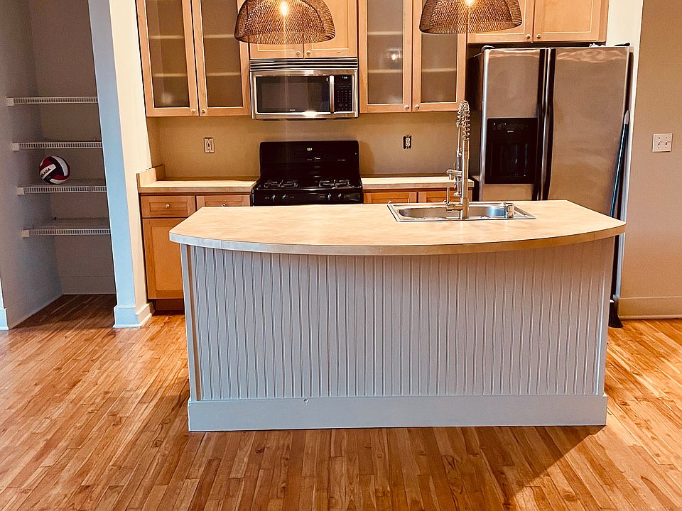 1st image of 1206 Clay St APT 1