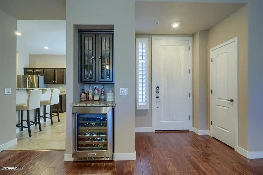 2 bed, 1666 sqft, $3,800 — Photo 3