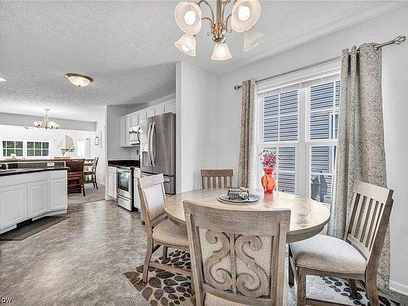 4th image of 29120 Pembrooke Blvd