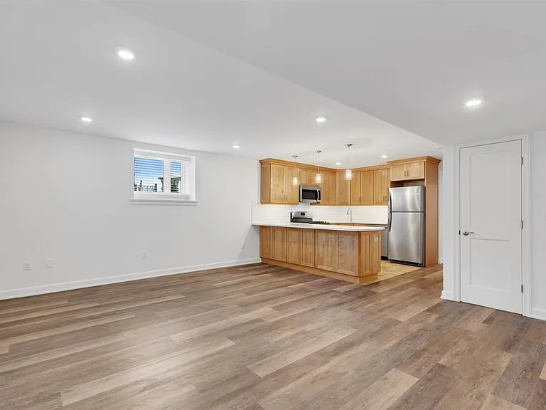 791 Boulevard East 1 #1 — Photo 3