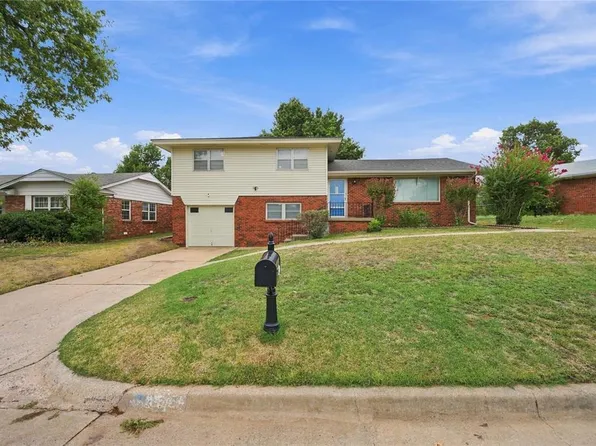 305 Sherri Ln, Yukon, OK 73099