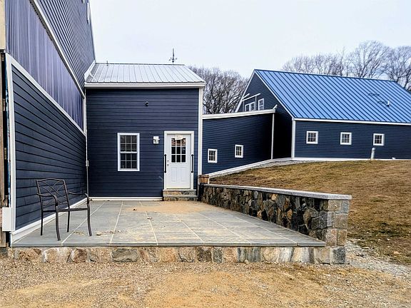 4th image of 40 Dunbarton Center Road
