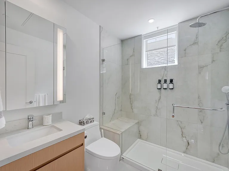 957 Nicola St #202 — Photo 5