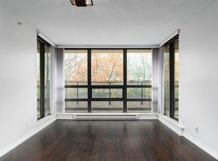 933 Hornby St #204, Vancouver, BC V6Z 3G4