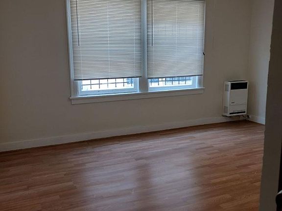 4th image of 3057 Leeward Ave APT 7