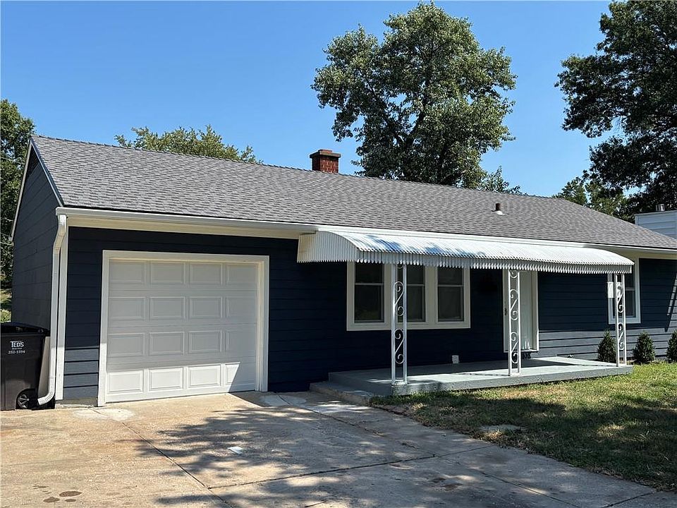 1st image of 609 N Sunset Dr
