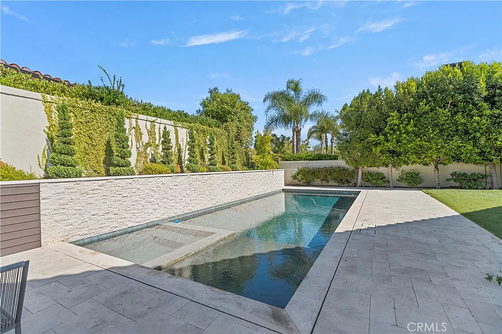 4 bed, 3.5 bath, 3423 sqft, $12,000 — Photo 3