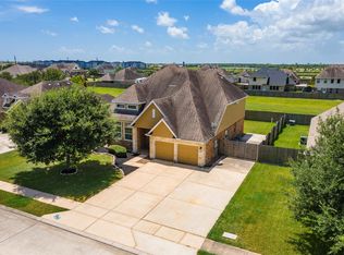 9611 Indian Trl, Mont Belvieu, TX 77523