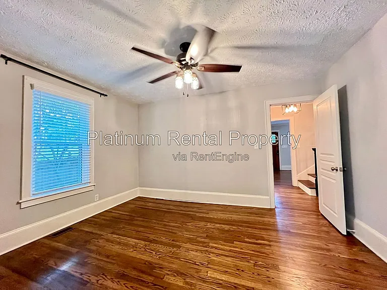 428 E Side Ave SE — Photo 10