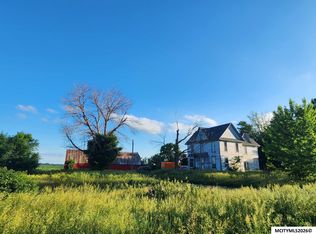 20113 200th St, Mason City, IA 50401