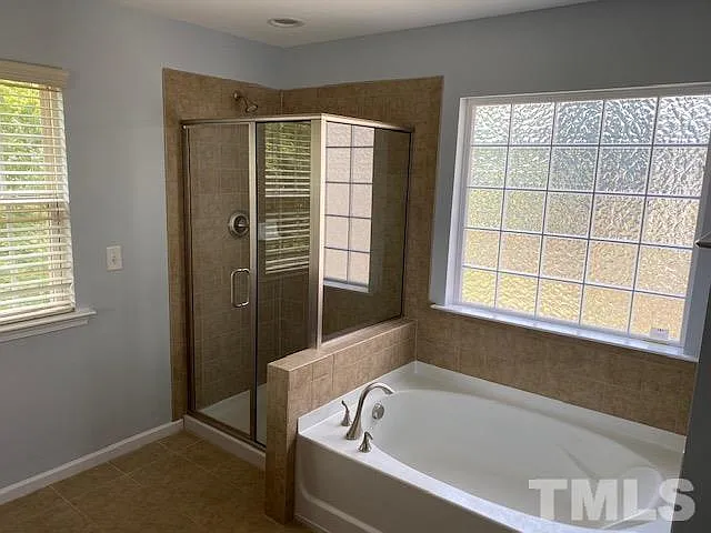 500 Liberty Rose Dr — Photo 25
