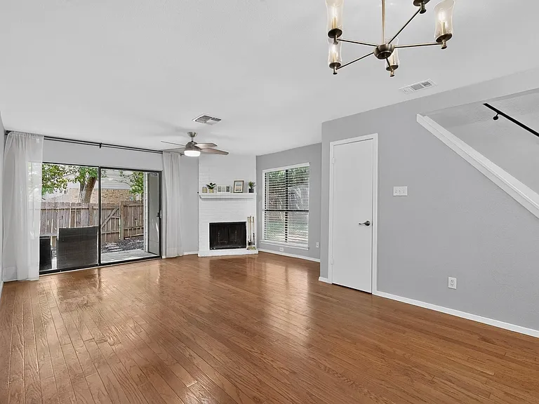 3801 Menchaca Rd #25 — Photo 4