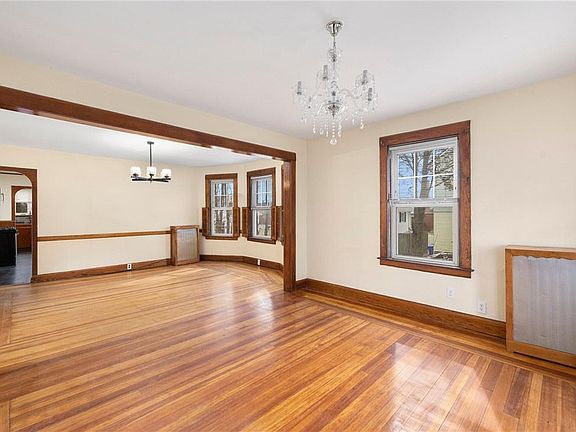 4th image of 110 5th St Floor 1