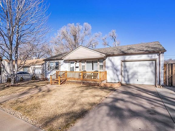 2nd image of 914 Alexander Cir