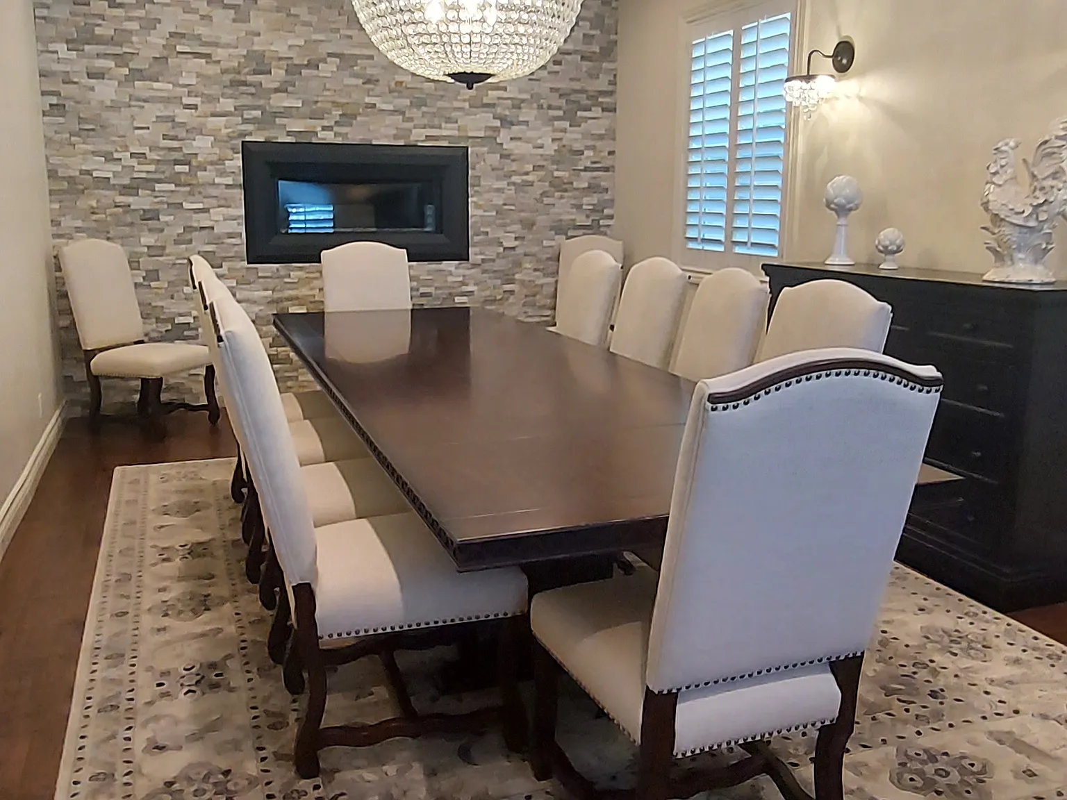 4 bed, 3.5 bath, 4461 sqft, $14,000 — Photo 4