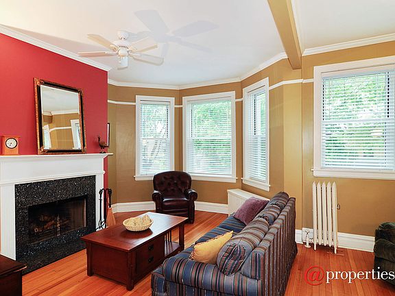 2nd Floor Living Room