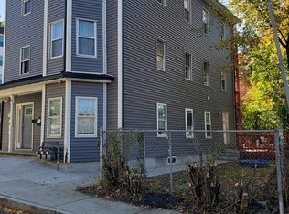 4 Diamond St, Worcester, MA 01610