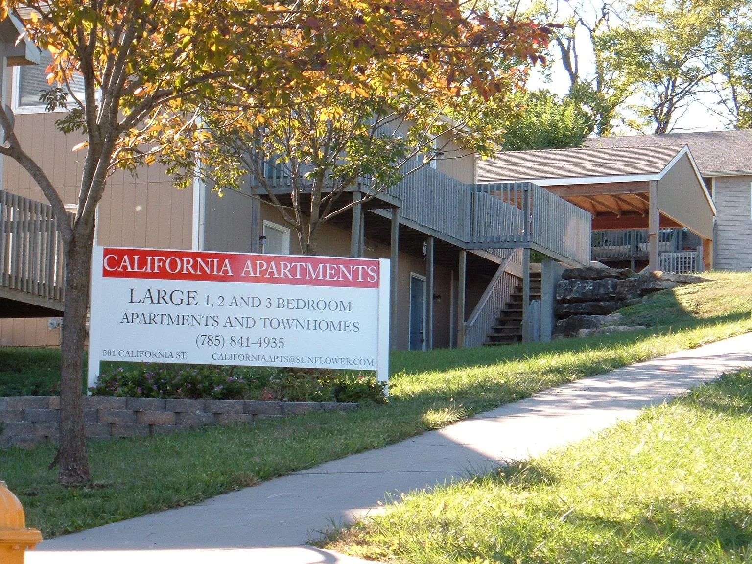 California Apartments — Photo 1
