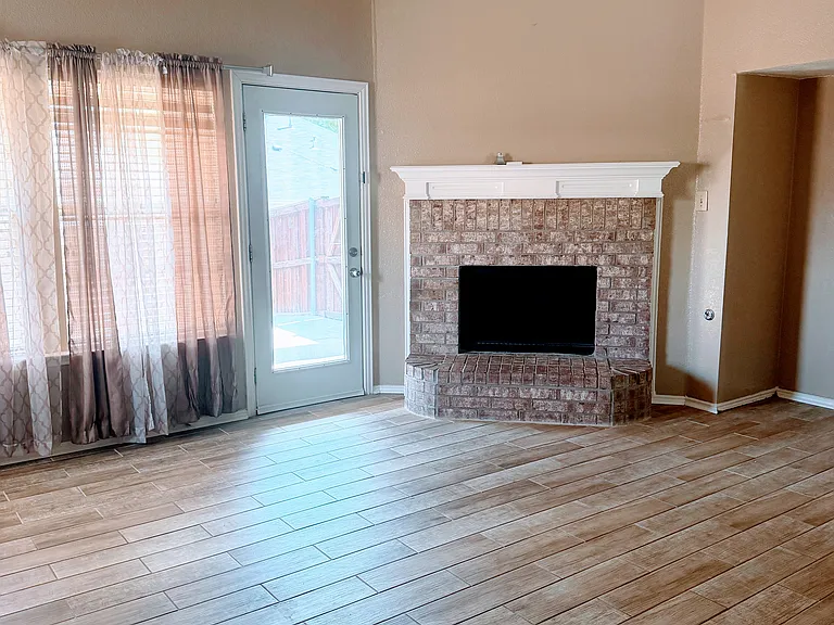 11521 Blanchard Dr — Photo 10